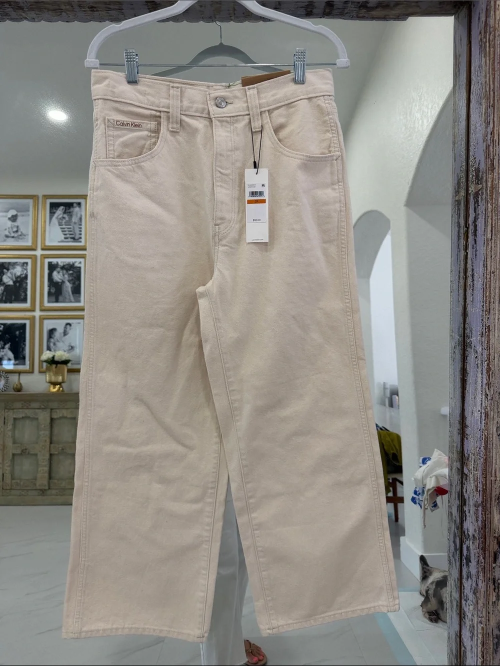 Calvin Klein Men’s Cream Relaxed Straight Jeans